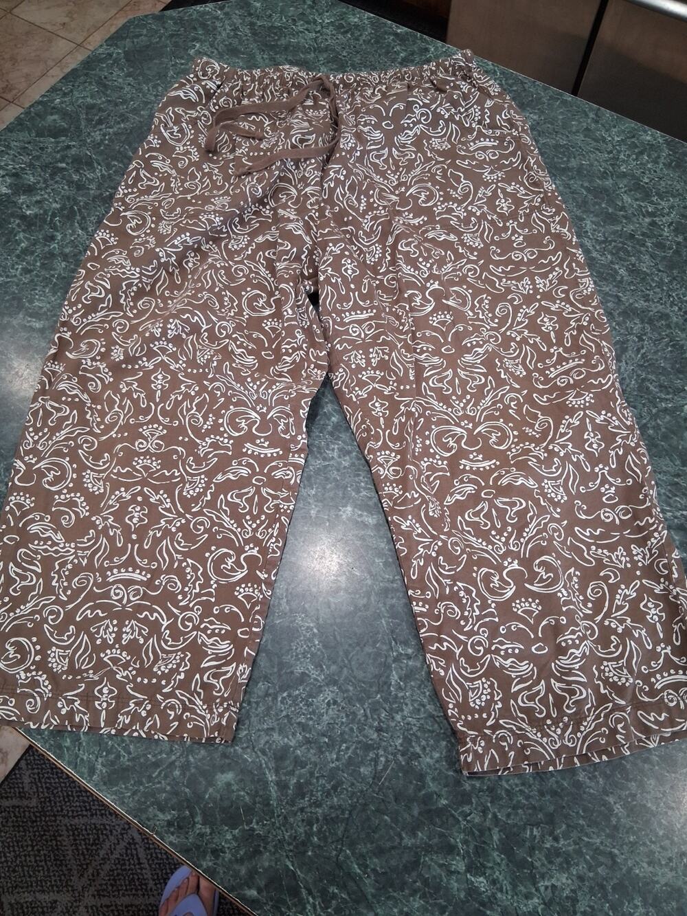 Fresh Produce Etched Floral Taupe Ivory Cotton Capri Elastic Pull On Tie Waist M